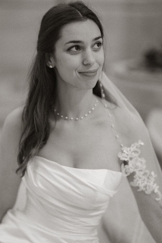 Bridal portrait on San Francisco City Hall steps